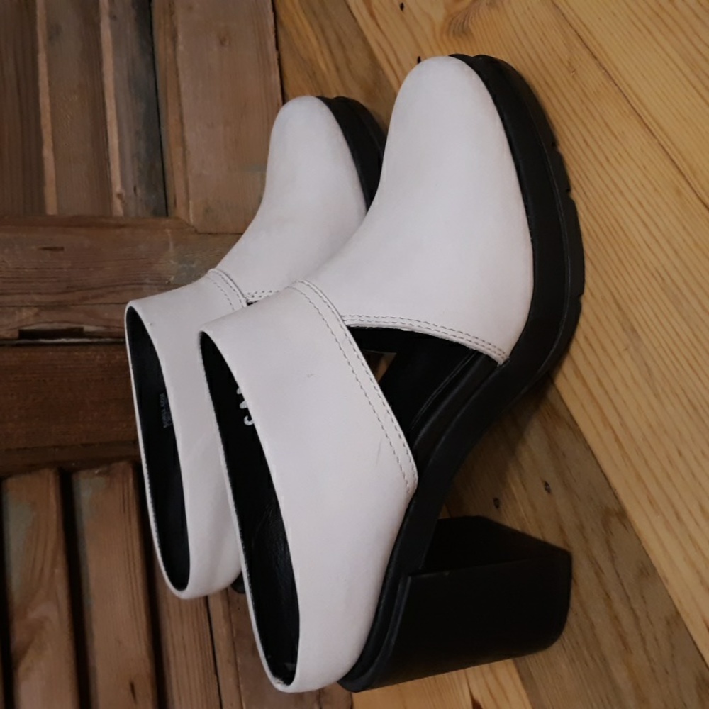 SOREL Cream Sueded Leather Black Heeled Clogs, GUC, SZ 7 - Picture 7 of 14